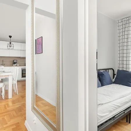 アパート 2-bedroom Bright In A Green Area By Renters *